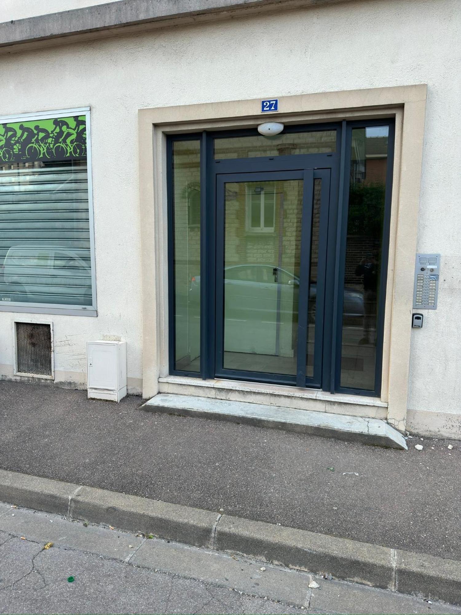Appart- Hotel Love Room Yschool Troyes Buitenkant foto